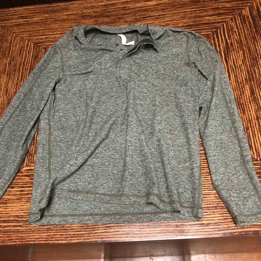 Grey Lululemon men’s XL long sleeve shirt
